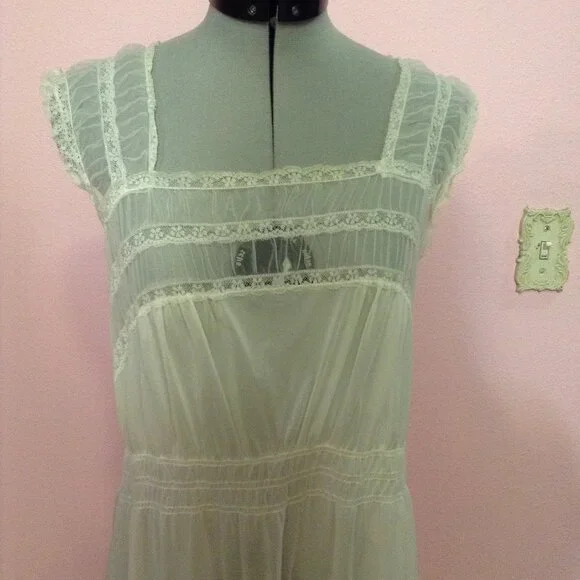 Vintage '50s 1950s - '60s 1960s Sheer Nylon Elastic Waisted Maxi Nightgown - Picture 3 of 6